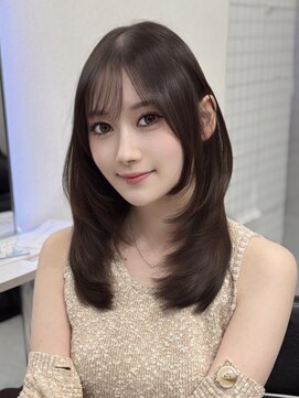 ロムーク 表参道(LOMKH) 小顔ロングレイヤーカット顔周り春グレージュカラー透明感カラー