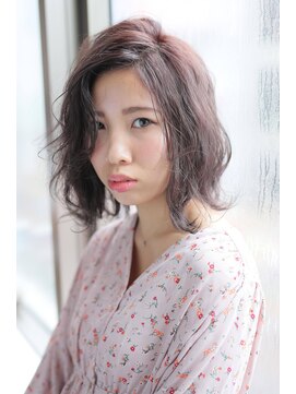 ソーホー ニューヨーク シズオカ(SOHO newyork SHIZUOKA) 大人かわいい、お手軽ニュアンスウェーブミディ