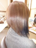 コアフィールフィス(COIFFURE fils) 【見附・今町】ブルーのインナーカラーをM3Dピコカラーで