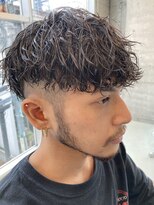 無造作ツイストスパイラルパーマツーブロック波巻きスパイラル