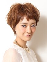 ビュートリアム 福岡(BEAUTRIUM)&nbsp;クセ毛風の、ふんわりした大人っぽいショート