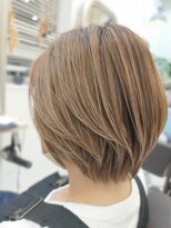 アオ(a-o)&nbsp;束感ショートボブ