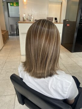 ブレンド 渋谷(BLend) ハイライトカラーマチルダボブインナーグレージュ前髪