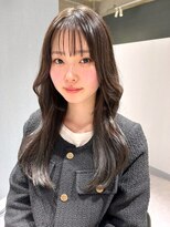 アム(amu)&nbsp;大人韓国風/韓国ヘア/顔まわりレイヤー/カーキベージュ/束感前髪