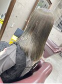 オリーブグレージュ