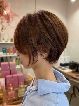 イーズヒュウ(ease HUE.) 似合わせ大人ショート/ココアブラウン