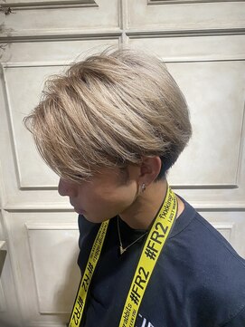 リバード(reverd) ホワイトベージュ／センターパート