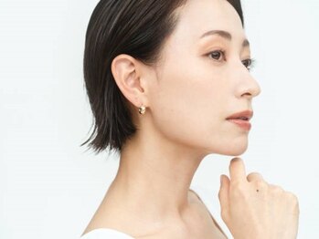 アイビーりーふの写真/鏡の前でときめく私へ。洗練されたトレンドスタイルで魅力開花◎洗練されたスタイルで魅力を引き出します。