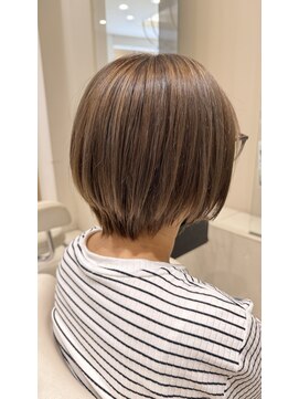アヴァンス 深井店(AVANCE.) ナチュラルハイライト×ショートボブ