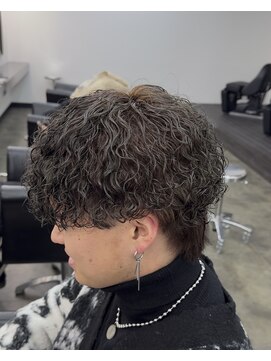 グレージュ波巻きプードル