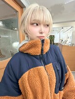 リアン(Lien) ハイブリーチ/ブロンドカラー/ショートボブ