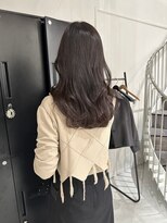 カミエ(kamie)&nbsp;グレージュセミロングで叶える大人っぽい上品ヘア