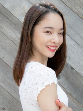 ルティア(Lutia) 20代30代ナチュラルストレート 柔らかブラウン☆