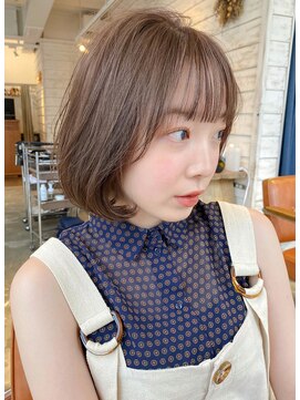 ヴィッカエコル (vicca 'ekolu) ボブ×マロンベージュカラー×シアーカラー