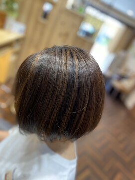 アヴァンセ(AVANCER) 刈り上げボブ