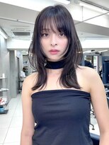 ヴェイン 渋谷(vain)&nbsp;くびレイヤーエモージュインナーグレージュ前髪ピンクベージュ