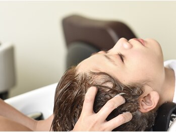 ヘアーメーク ディープの写真/【話題殺到!】女性の様々なお悩みを改善できる<整体ヘッドスパ>安眠効果やストレス緩和も◎