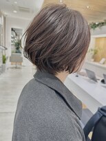 ステアケース ギンザセブン(stair:case ginza7)&nbsp;ナチュラル丸みショートボブ大人かわいい耳掛け