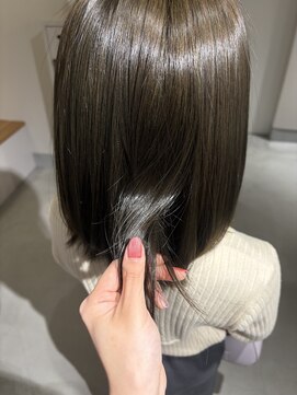 ツキヒ(/tukihi) オリーブグレージュ