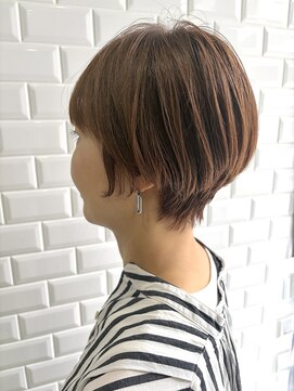アピィス(appiis) [横浜駅/ショートボブ/ショートカット/顔周りレイヤー］