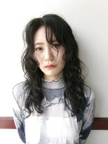 シエル ドゥ サワ(ciel de SAWA)&nbsp;レイヤーロング×カールパーマ黒髪でも垢抜けるランダムウェーブ