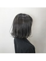 キャラ 池袋本店(CHARA) ダークグレーハイライト×切りっぱなしボブ【キャラ池袋】