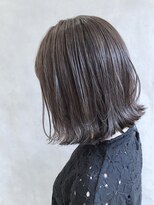 ムウ 難波(MOU)&nbsp;ハッシュカットフルバング似合わせカットレッドブラウン20代30代