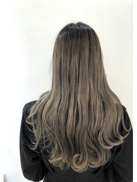 ジーナ セントラル銀座(Zina) シルバーグレージュ＊くすみカラー＊ハイライト【ZinaCENTRAL】