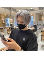 ランティ 難波駅前店(LUNTY NAMBA) ホワイトシルバー