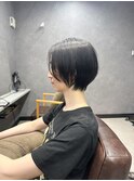 ナチュラルな仕上がりストレート×ショートヘア