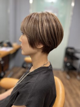 リッツファミリーズ ニコ本原店(RIT FAMILY Z)の写真/【トレンド×個性】を取り入れた貴方だけのカラーをご提案☆プリズムカラーの3D効果でさらにツヤ感ＵＰ！