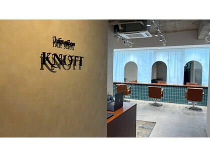 ノット(KNOTT)の写真