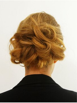 ゲッカビジン(GEKKABIJIN) おしゃれで上品でなパーティーアップ☆