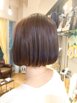 ウノプリール 京橋店(uno pulir) ワンレングスボブ