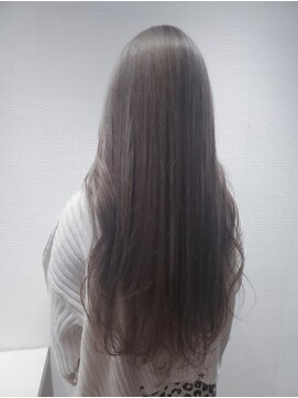 フォーカス 南流山店(FOCUS) シルバーロングヘア