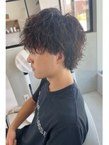 ホワイト(WHITE)&nbsp;縦落ちパーマ　ウルフパーマ