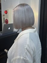 ヤド 原宿(YADO)&nbsp;ホワイトシルバー/シルバー/寒色系カラー