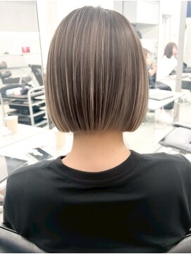 ジル ブラン 福岡(JIL BLAN) ハイライトカラー/ショートカット/レイヤーカット/福岡天神