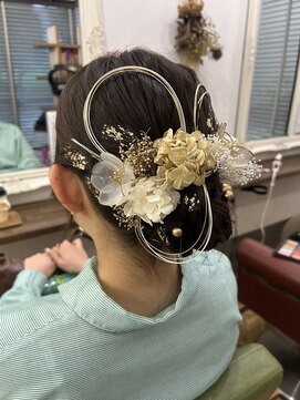 ハロー(...Hello) 成人式ヘア シニヨン 結婚式ヘア