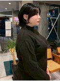 黒髪くびれショートボブ