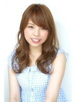 クロスオーバー(Cross Over)&nbsp;自然な動きが人気のウェーブヘア