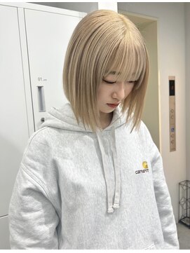 ジゼル 梅田(GiseL) ボブ ブリーチ ダブルカラー ハイトーン ブロンド 10代20代