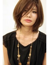 フィール ヘアーアンドメイク(FEEL HAIR&MAKE) 無造作ストレートにちょっとした変化をプラス♪　デザインカラー