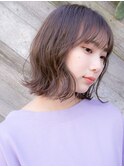 ナチュラルブラウンアッシュカラーが大人可愛い