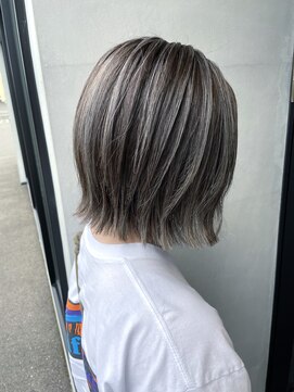 フェーディン(fa/din) ハイライトグレージュ×ボブ