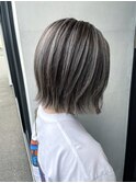 ハイライトグレージュ×ボブ