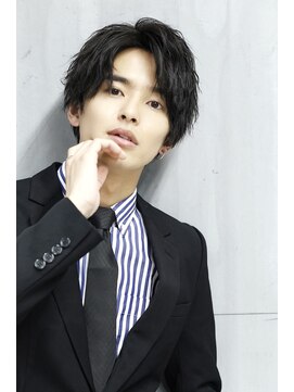 クリフ バイ リップス ヘアー(CLIF by LIPPS hair) センターパート　無造作　ビジカジ　メンズショート