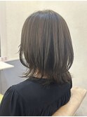 マットベージュ×レイヤースタイル