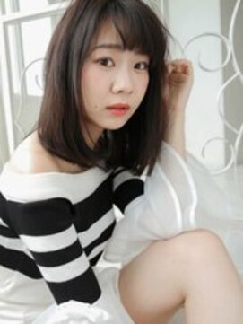 ホワイト ザ トータルビューティー(WHITE The Total Beauty) 切りっぱなしボブ