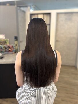 ヴィサージュバスク(VISAGE ba.s.k) もう広がりに悩まない！美髪縮毛矯正で叶えるサラツヤヘア